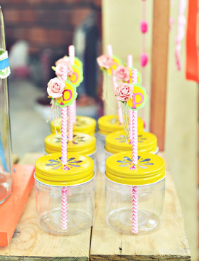 daisy-chevron-mason-jars.jpg